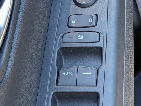 Used 2025 Honda CR-V LX image 15