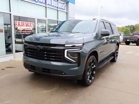 New 2026 Chevrolet Suburban RST w/ RST Capability Package AWD/4WD image 6