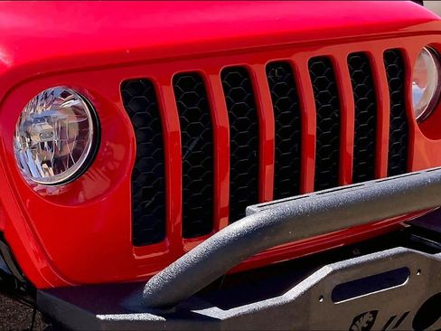 Used 2020 Jeep Gladiator Sport w/ Quick Order Package 24S AWD/4WD image 30