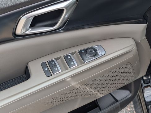 Certified 2026 Kia Carnival FWD image 19