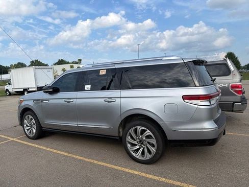 Used 2024 Lincoln Navigator L Reserve w/ Equipment Group 201A AWD/4WD image 2