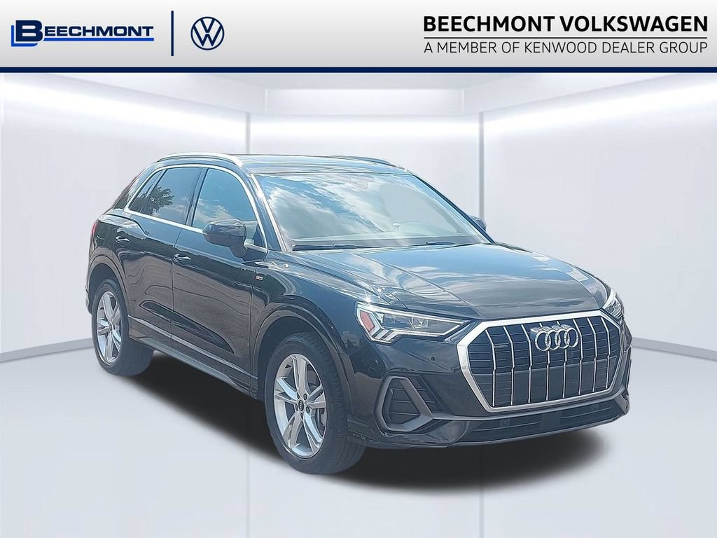 Used 2023 Audi Q3 2.0T Premium w/ Convenience Package AWD/4WD image 1