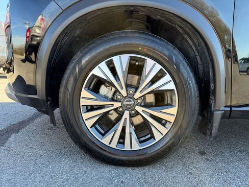 Used 2023 Nissan Rogue SV w/ SV Premium B Package image 44