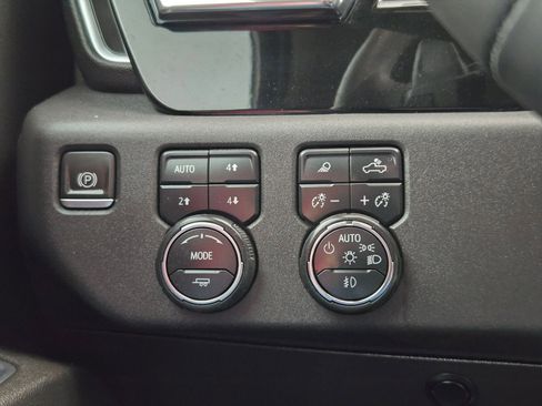 Used 2023 Chevrolet Silverado 1500 LT Trail Boss w/ LT Trail Boss Premium Package image 26