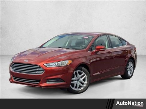 Used 2014 Ford Fusion SE FWD image 1
