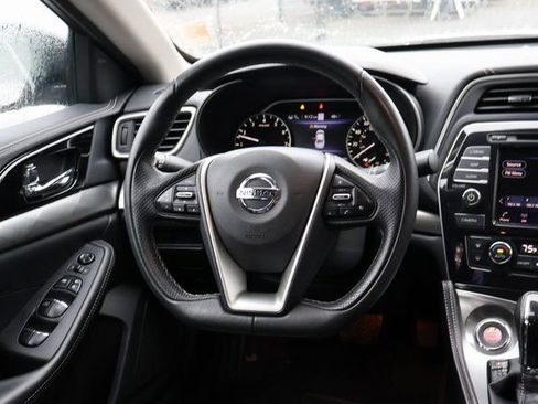 Used 2022 Nissan Maxima SV w/ Floor Mat Group image 8