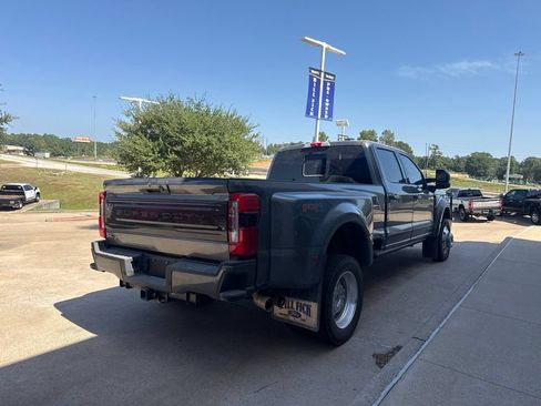 Certified 2025 Ford F450 Platinum w/ FX4 Off-Road Package AWD/4WD image 8
