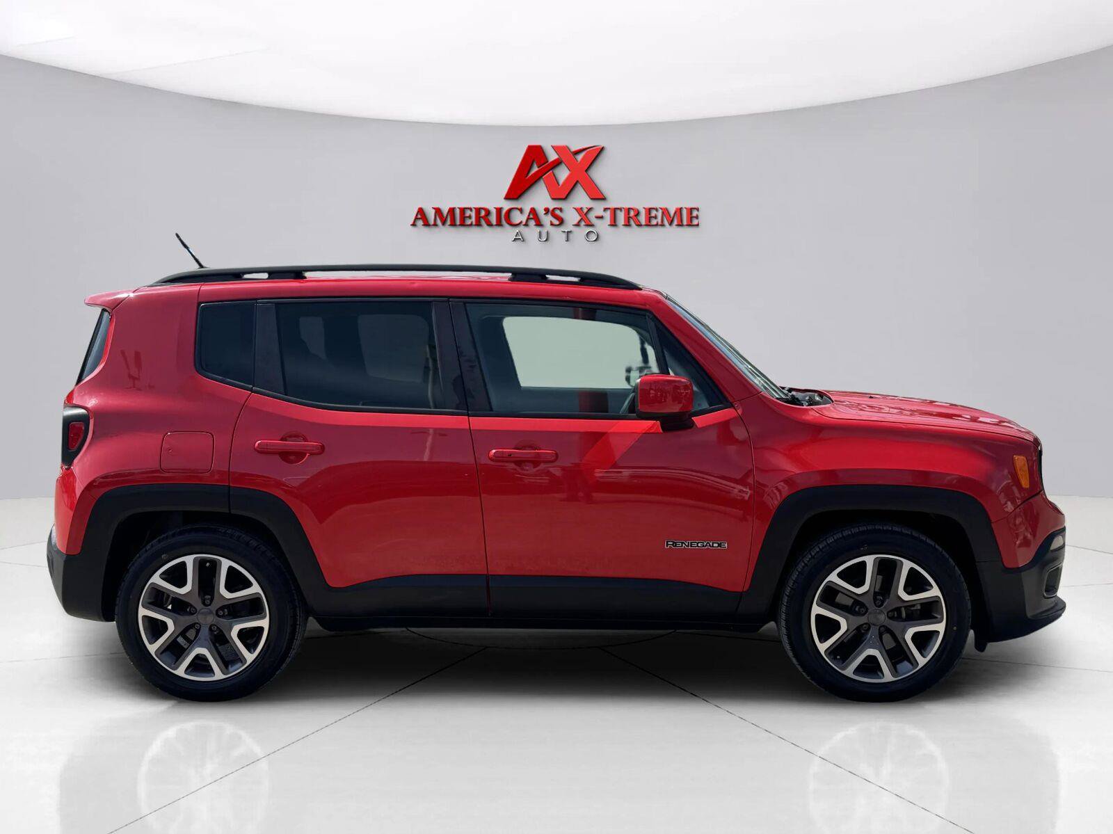 Used 2015 Jeep Renegade Latitude w/ Popular Equipment Group FWD image 7