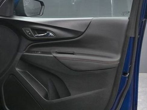 Used 2023 Chevrolet Equinox RS image 9