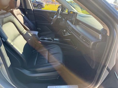 Used 2023 Lincoln Corsair Reserve w/ Equipment Group 201A image 11