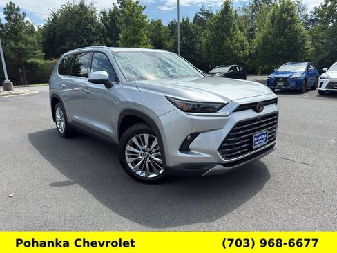 Used 2024 Toyota Grand Highlander AWD image 1