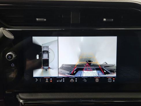 Used 2024 GMC Sierra 2500 AT4 w/ Technology Package image 42