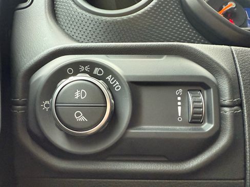 Used 2024 Jeep Gladiator Rubicon w/ Convenience Group image 21