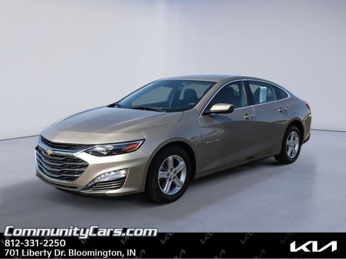 Used 2024 Chevrolet Malibu LT image 1