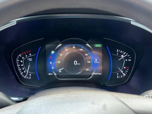 Used 2020 Hyundai Santa Fe SEL w/ Cargo Package FWD image 16