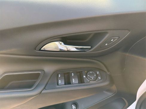 Used 2022 Chevrolet Equinox LT image 14