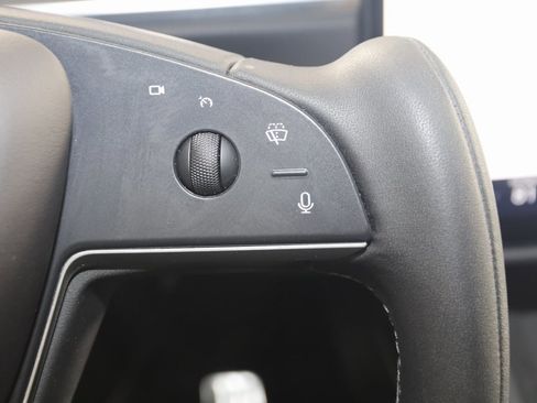 Used 2022 Tesla Model X image 44