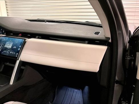 Certified 2025 Land Rover Discovery Sport S image 25
