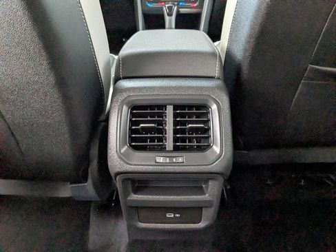 Used 2025 Volkswagen Taos SE FWD image 24