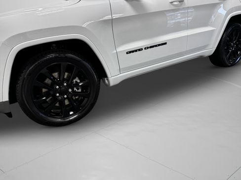 Used 2021 Jeep Grand Cherokee Laredo X image 44