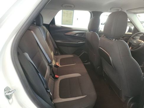 Used 2023 Chevrolet TrailBlazer LS FWD image 18