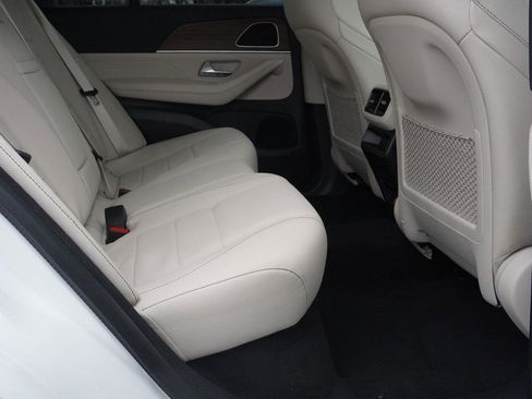 Used 2025 Mercedes-Benz GLE 350 4MATIC image 30