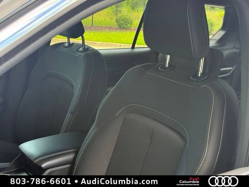 Used 2025 Jeep Grand Cherokee L Laredo RWD image 18