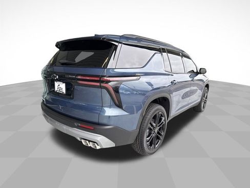 New 2026 Chevrolet Traverse LT w/ LPO, Floor Liner Package image 5