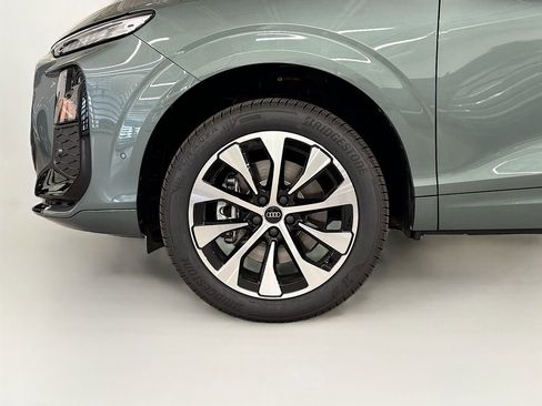 New 2026 Audi Q3 quattro 2.0T AWD/4WD image 23