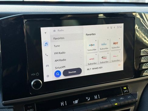 Used 2025 Toyota Camry SE image 23