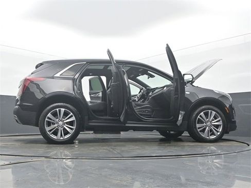 Certified 2025 Cadillac XT5 Premium Luxury image 61