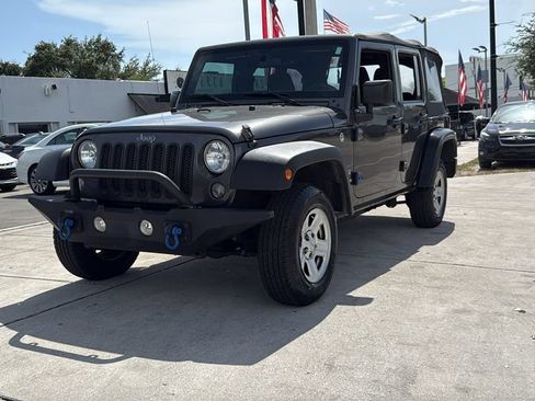 Used 2017 Jeep Wrangler Unlimited Sport w/ Connectivity Group AWD/4WD image 9