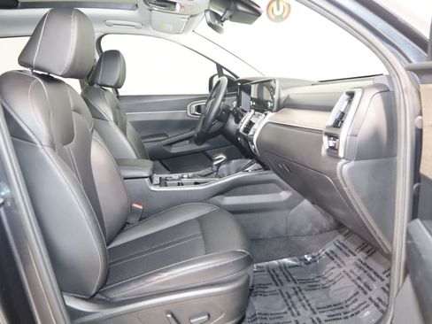 Used 2023 Kia Sorento EX w/ Panoramic Sunroof Package FWD image 14