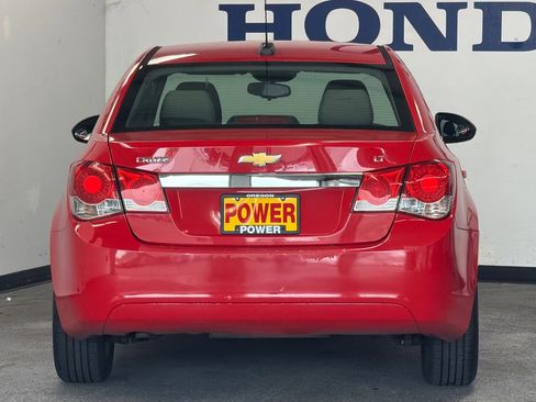 Used 2015 Chevrolet Cruze LT image 4