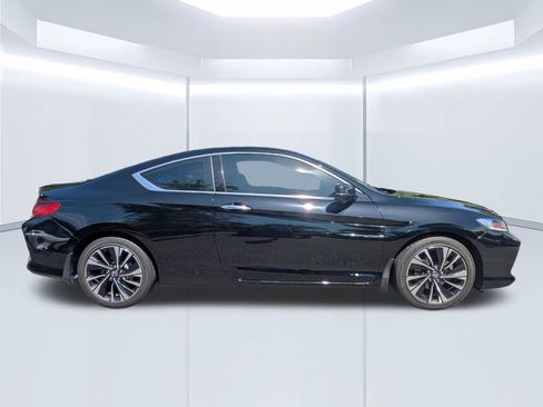 Used 2017 Honda Accord EX image 3