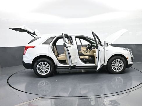 Used 2019 Cadillac XT5 FWD image 74