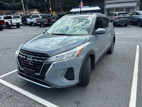 Used 2023 Nissan Kicks SV FWD image 5