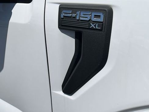 Used 2022 Ford F150 XL w/ Equipment Group 101A High RWD image 9