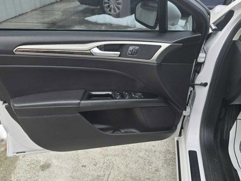 Used 2013 Ford Fusion SE image 14