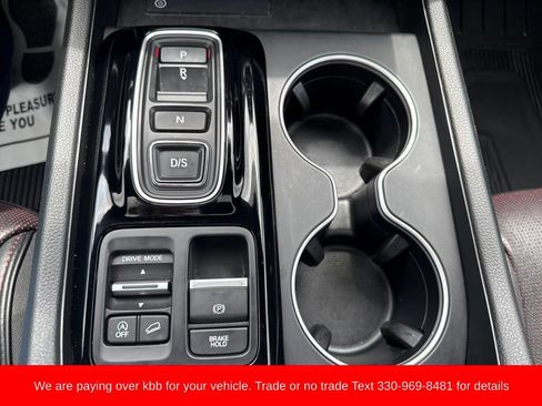 Used 2025 Honda Pilot Black Edition image 27