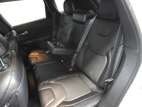 Used 2022 Jeep Cherokee Trailhawk w/ Sun, Sound & Nav Group image 32