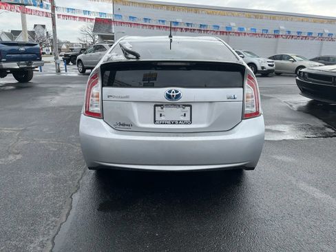 Used 2014 Toyota Prius Two image 8
