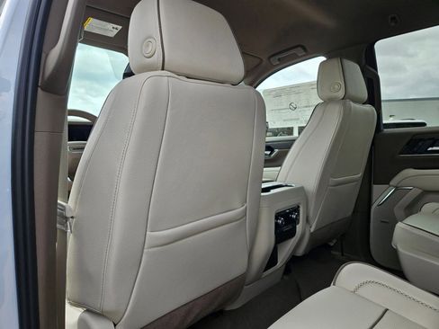 New 2026 GMC Yukon Denali image 24
