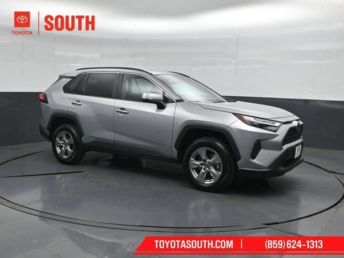 Used 2025 Toyota RAV4 XLE AWD/4WD image 1