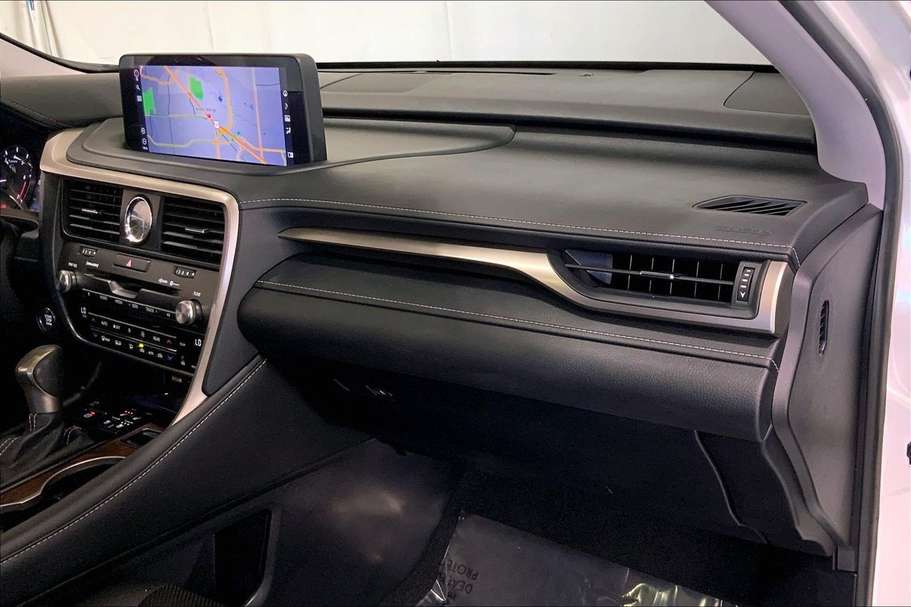 Used 2022 Lexus RX 350L FWD w/ Premium Package image 16