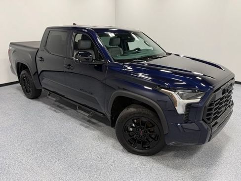 Used 2025 Toyota Tundra Limited w/ TRD Off-Road Package AWD/4WD image 36