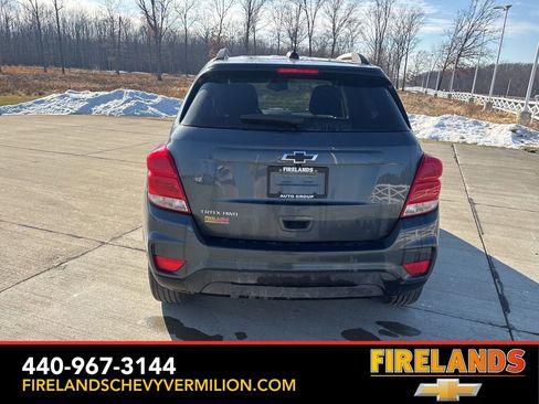 Used 2022 Chevrolet Trax LT w/ Driver Confidence Package image 4