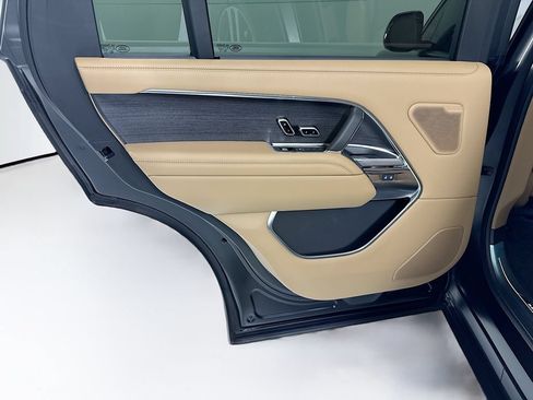 New 2026 Land Rover Range Rover Long Wheelbase SE AWD/4WD image 27