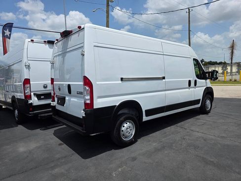 Used 2023 RAM ProMaster 2500 FWD image 6