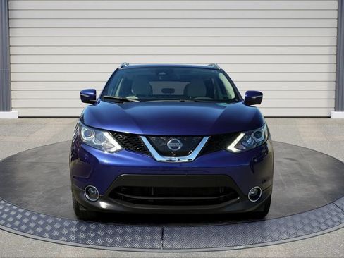 Used 2018 Nissan Rogue Sport SL w/ SL Premium Package AWD/4WD image 2